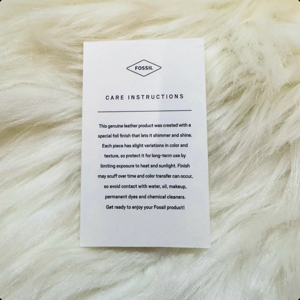 NWT Fossil Lee Card Case
